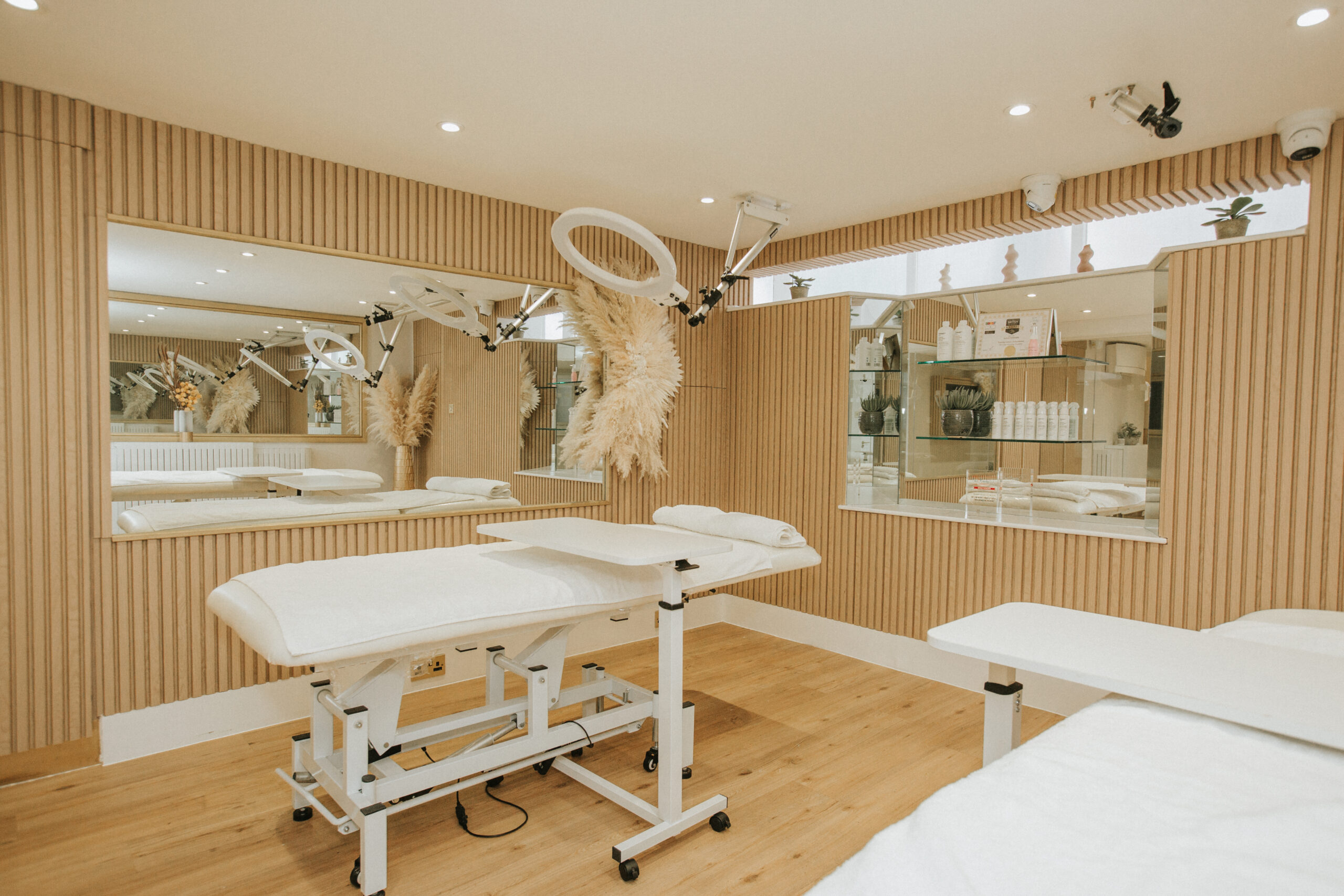 PROJECT - Knightsbridge Skin & Make up Clinic Speaking of Interiors