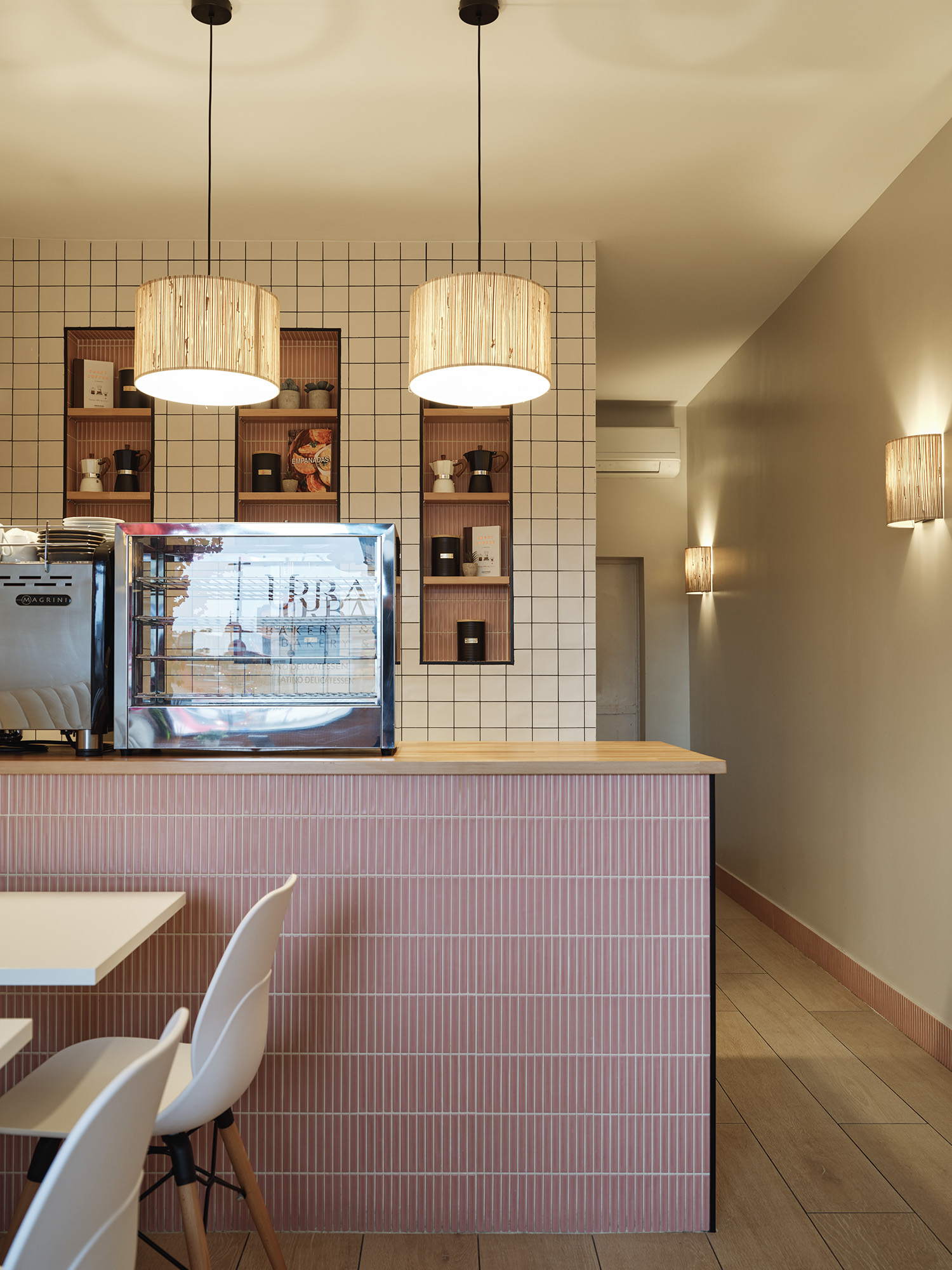 PROJECT - URBANO. Bakery &amp; Cafe Speaking of Interiors