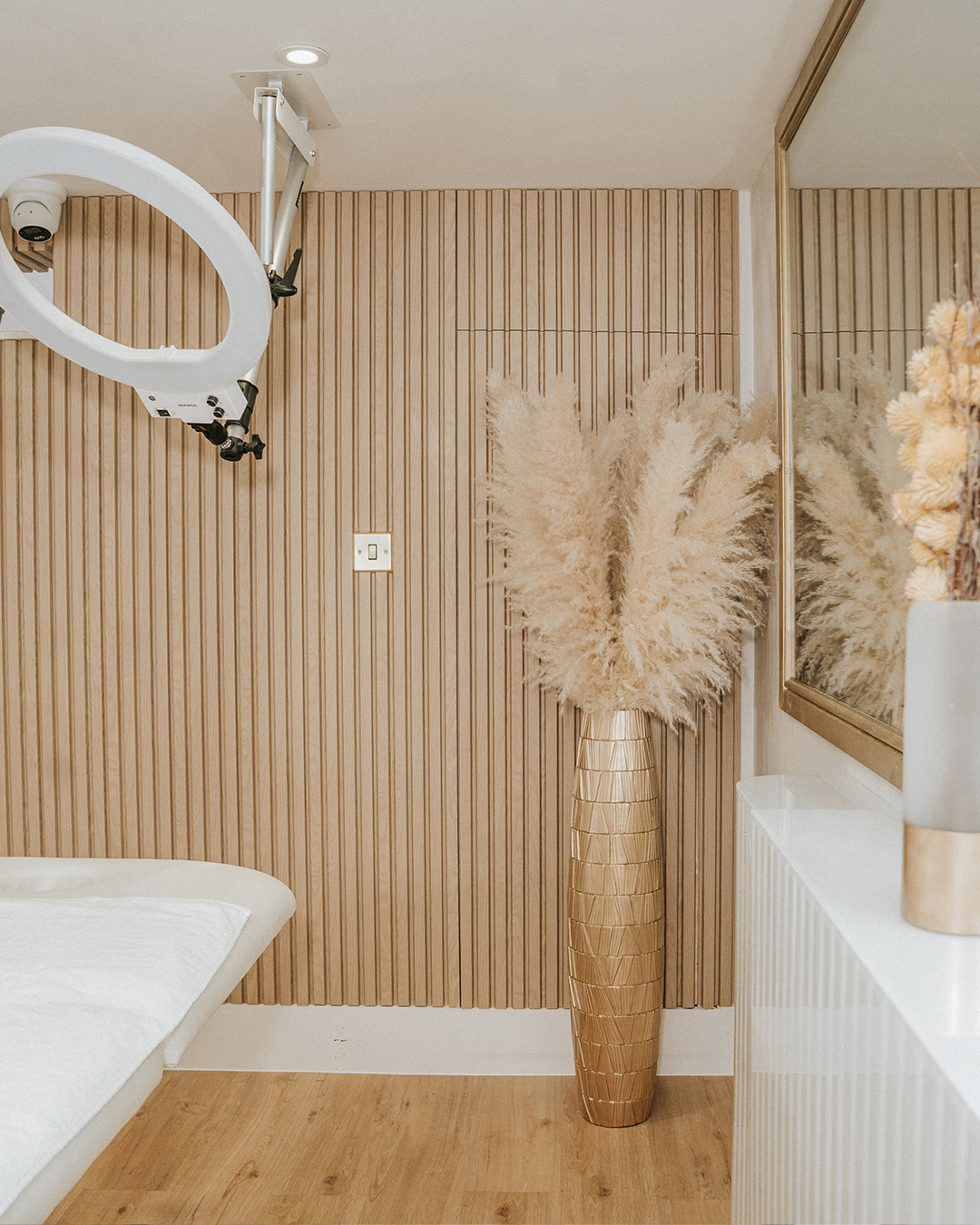 PROJECT - Knightsbridge Skin & Make up Clinic Speaking of Interiors PROJECT - Knightsbridge Skin & Make up Clinic Speaking of Interiors