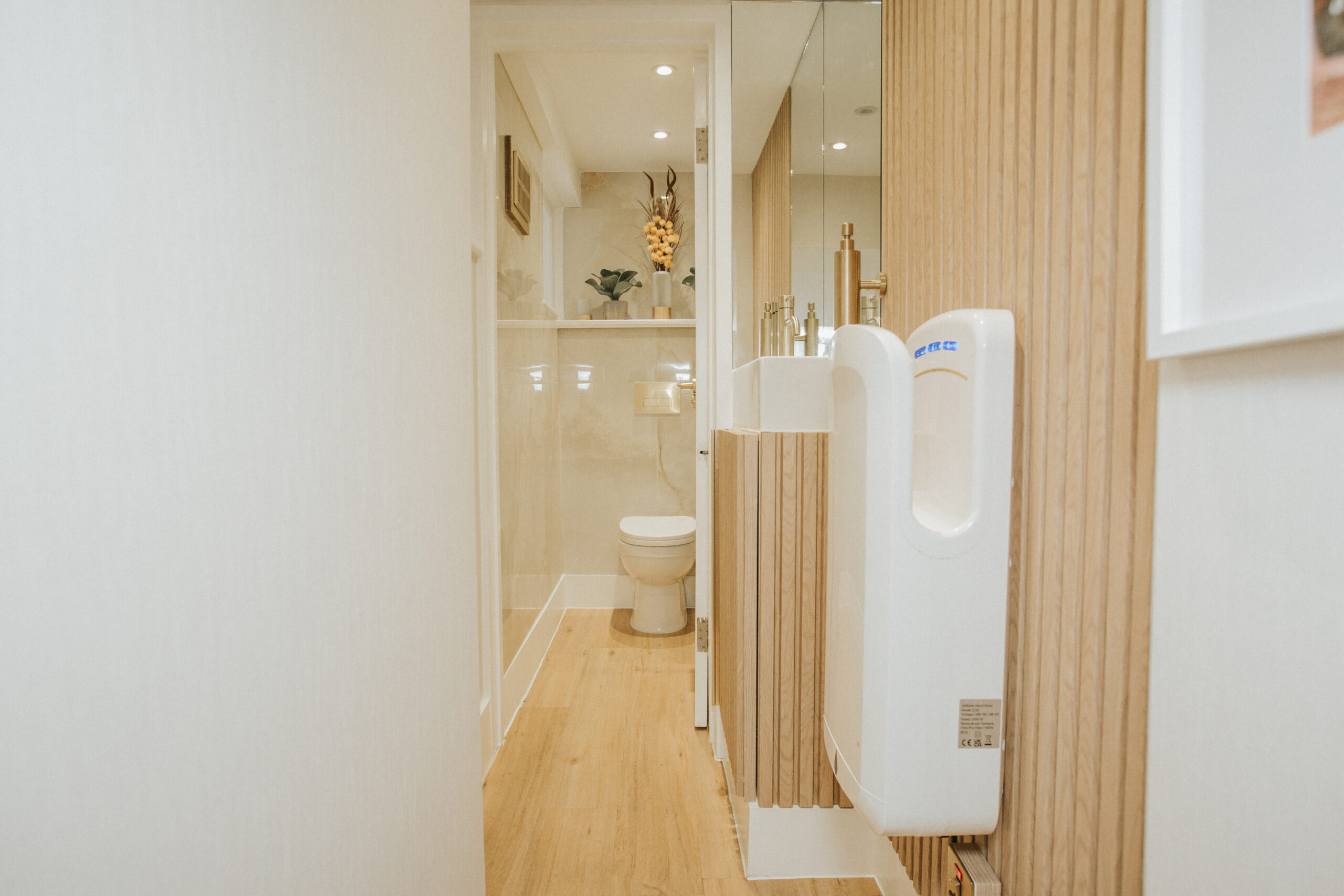 PROJECT - Knightsbridge Skin & Make up Clinic Speaking of Interiors PROJECT - Knightsbridge Skin & Make up Clinic Speaking of Interiors
